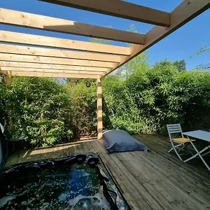 Hébergement de vacances L Abri Et Détente